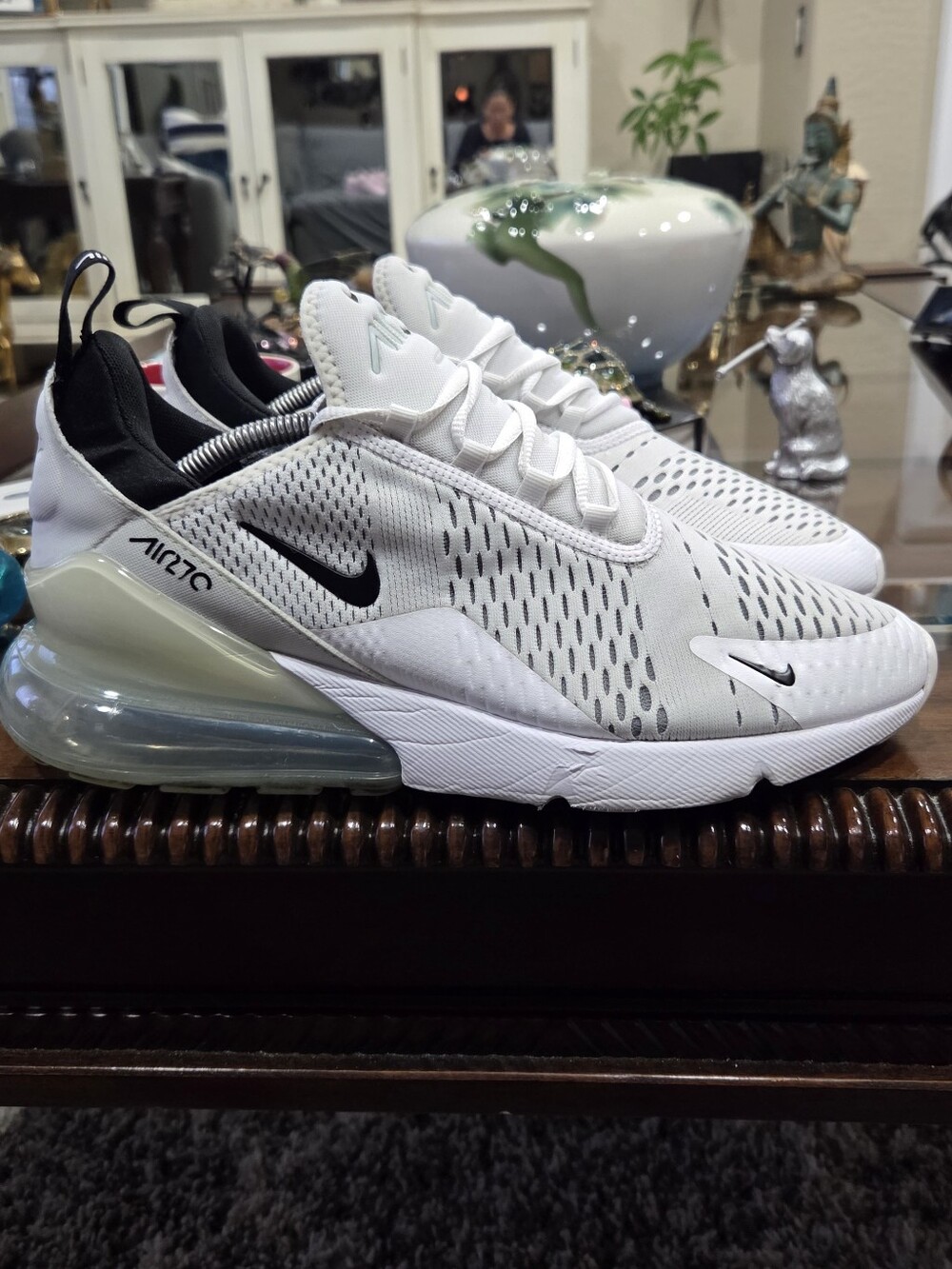 Nike Men's White/Black Air Max 270 Lightweight Sneakers